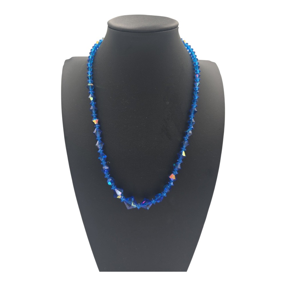 Vinrage 1960s-1970s Beaded Necklace